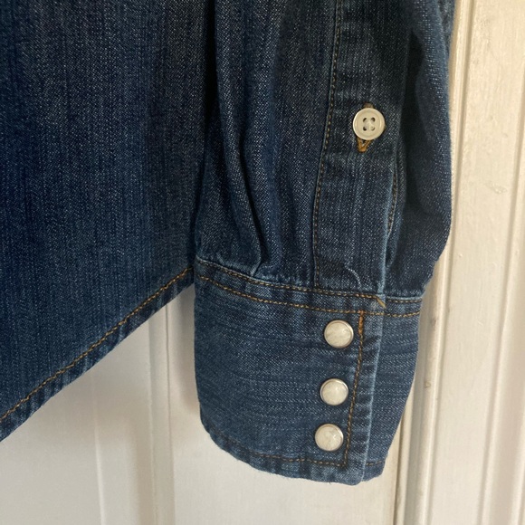 Levi’s Dark Wash Snap Button Shirt - Picture 7 of 9